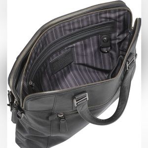 Tumi’s Leather Laptop Bag Unisex - GREAT GIFT